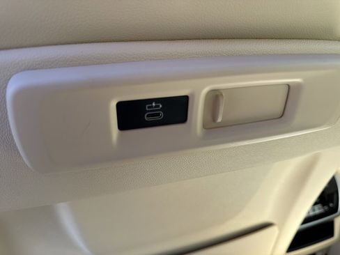 Used 2021 BMW X5 xDrive40i w/ Convenience Package image 16