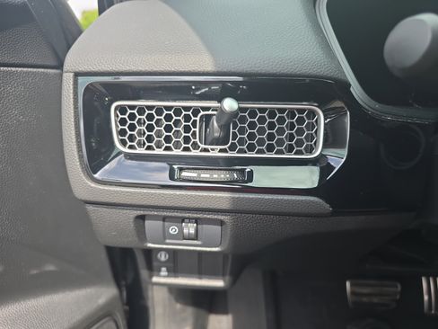 Used 2023 Honda Civic Sport image 24