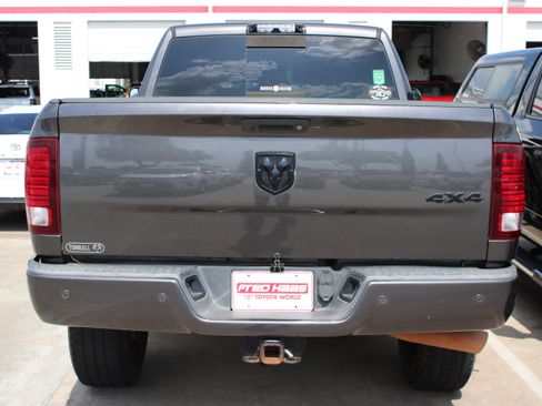 Used 2016 RAM 2500 Laramie w/ Sport Appearance Group AWD/4WD image 8