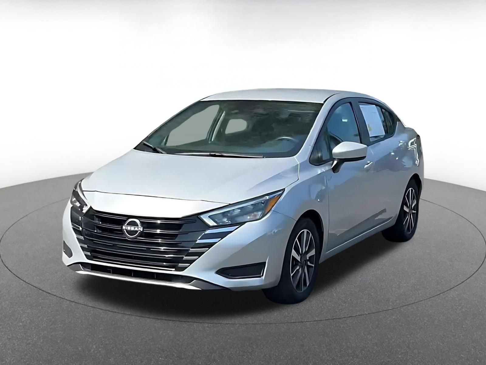 Used 2025 Nissan Versa SV FWD image 6