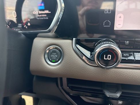 New 2026 GMC Canyon Denali image 24