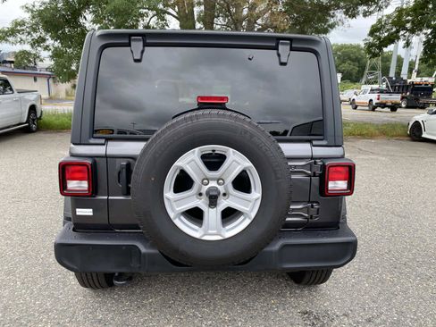 Certified 2022 Jeep Wrangler Unlimited Sport AWD/4WD image 4