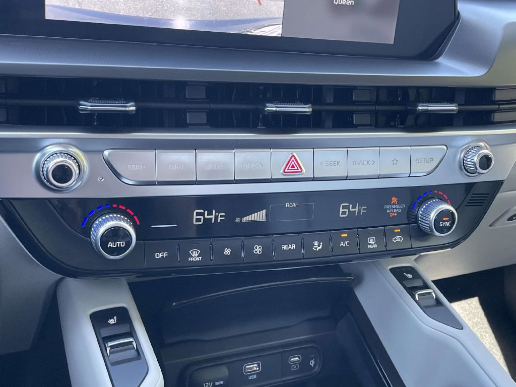 Used 2025 Kia Telluride S FWD image 39