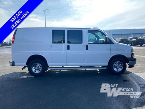 Used 2024 Chevrolet Express 2500 image 7