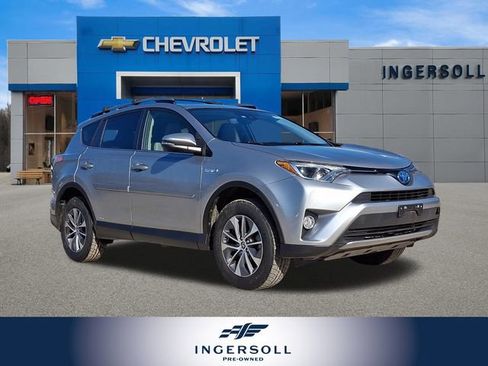 Used 2017 Toyota RAV4 XLE image 1