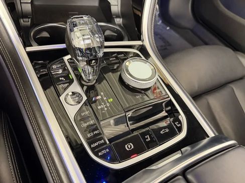 Used 2022 BMW M850i xDrive Convertible AWD/4WD image 33