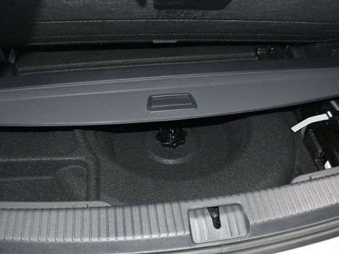 New 2026 Volkswagen Atlas SE image 25