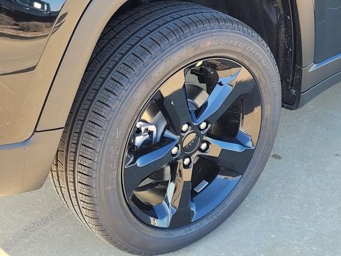 New 2025 Jeep Grand Cherokee Limited w/ Luxury Tech Group II image 5