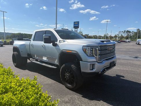 Used 2022 GMC Sierra 3500 Denali AWD/4WD image 2