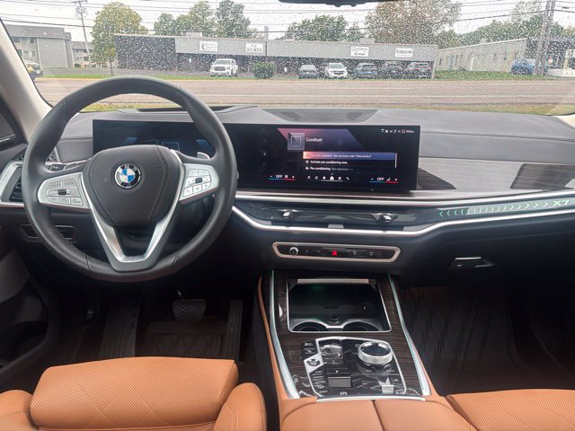 Used 2025 BMW X7 xDrive40i w/ Executive Package AWD/4WD image 6