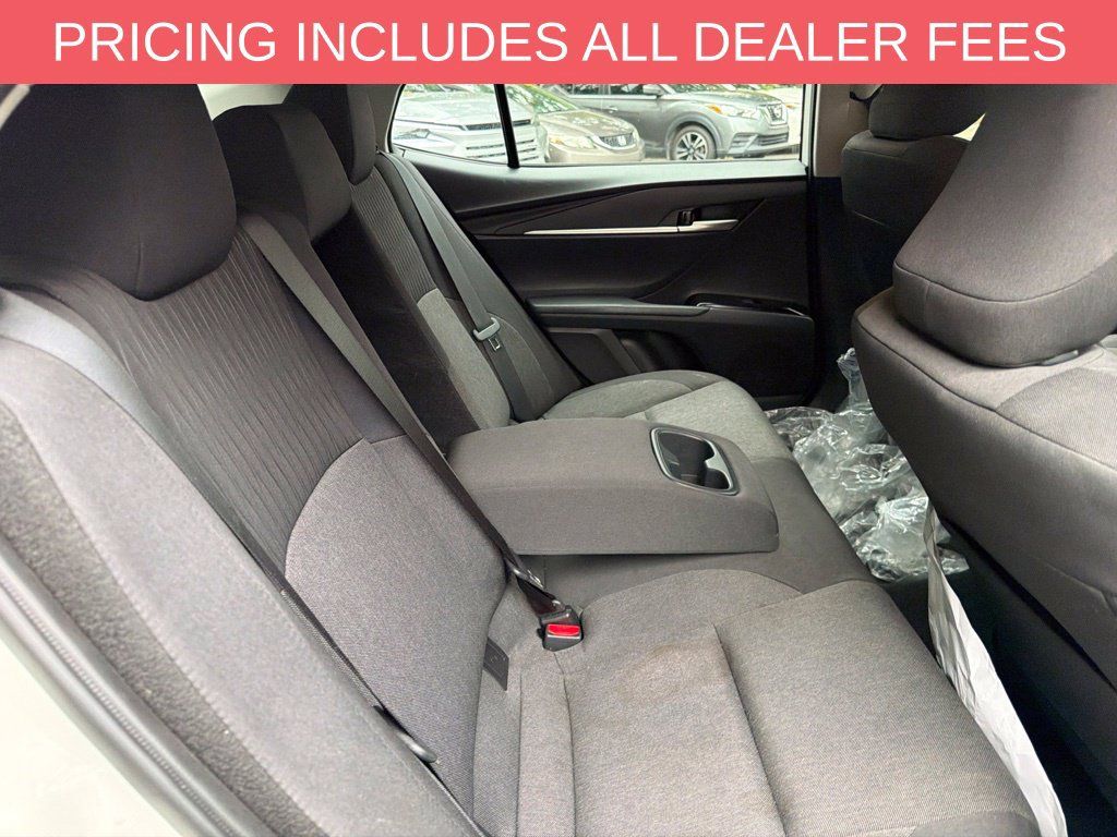 Used 2025 Toyota Camry LE FWD image 9