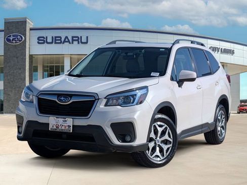 Used 2020 Subaru Forester Premium AWD/4WD image 1