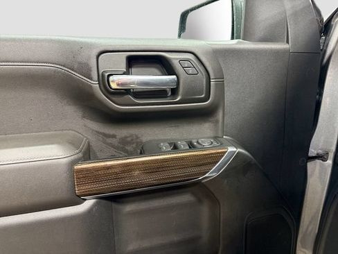 Used 2021 Chevrolet Silverado 1500 LT AWD/4WD image 16