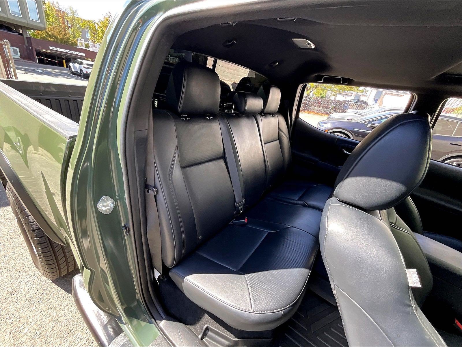 Used 2021 Toyota Tacoma TRD Off-Road w/ TRD Premium Off Road Package AWD/4WD image 26