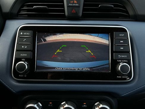 Used 2025 Nissan Versa SV image 26