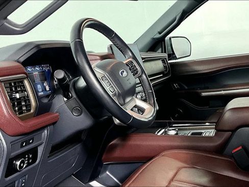 Used 2024 Ford Expedition Max Limited RWD image 13
