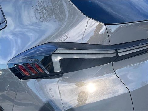 Used 2025 BMW XM image 31