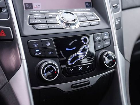 Used 2013 Hyundai Sonata Limited w/ Panoramic Sunroof Pkg FWD image 38