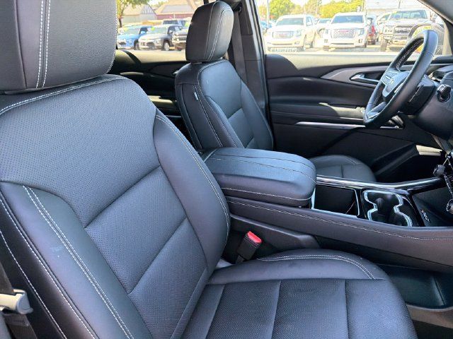 Used 2025 Chevrolet Traverse LT FWD image 23