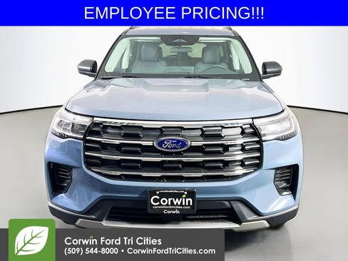 New 2026 Ford Explorer Active AWD/4WD image 4