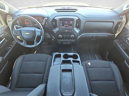 Used 2024 Chevrolet Silverado 2500 Custom w/ Custom Value Package image 17