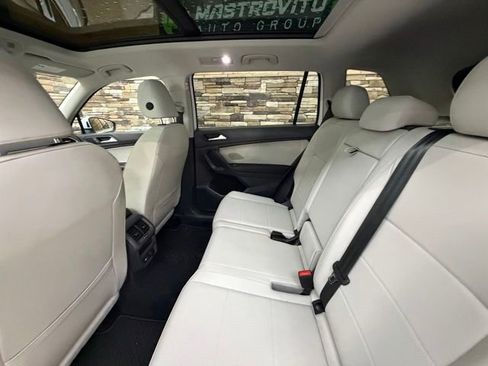 Used 2021 Volkswagen Tiguan SE w/ Panoramic Sunroof Package AWD/4WD image 31