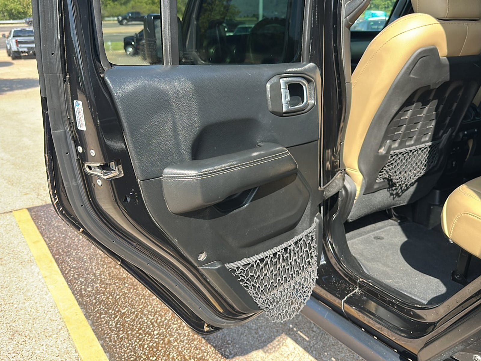 Used 2018 Jeep Wrangler Unlimited Rubicon AWD/4WD image 26