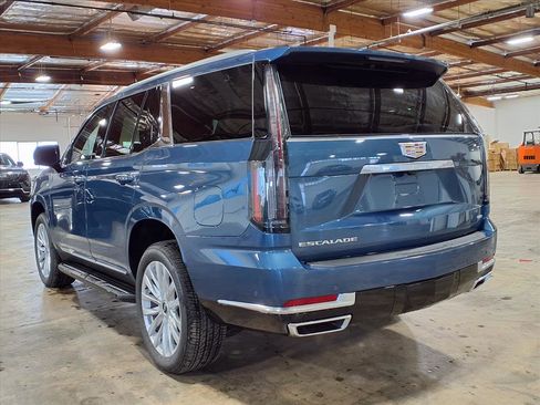 New 2026 Cadillac Escalade 2WD image 9