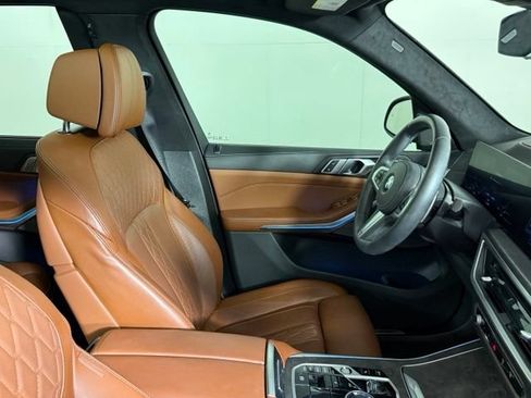 Used 2025 BMW X7 xDrive40i w/ M Sport Package AWD/4WD image 31