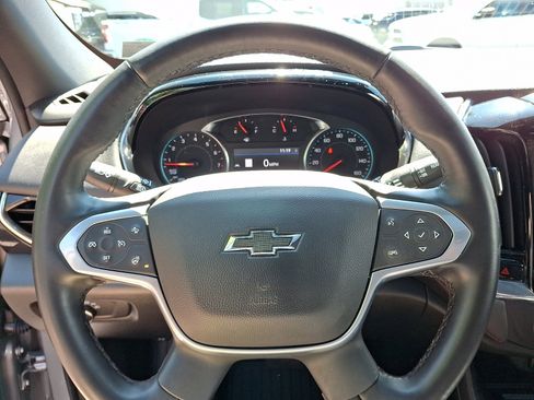 Used 2023 Chevrolet Traverse RS AWD/4WD image 21