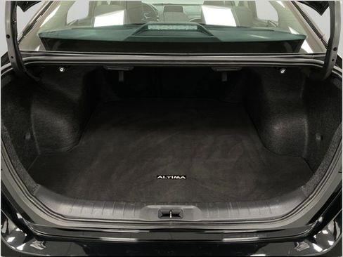 Certified 2025 Nissan Altima 2.5 SV FWD image 5