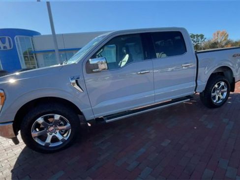 Used 2023 Ford F150 Lariat w/ Max Trailer Tow Package image 6