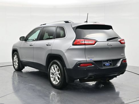 Used 2016 Jeep Cherokee Latitude w/ Safety/Convenience Group AWD/4WD image 7