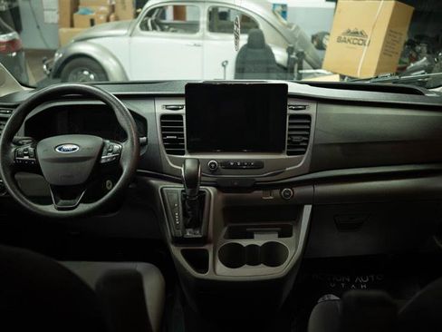 Used 2022 Ford Transit 350 XLT RWD image 17