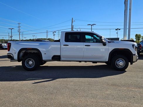 New 2026 GMC Sierra 3500 Pro w/ 1SA Pro Safety Plus Package image 7