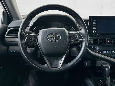 Used 2022 Toyota Camry SE FWD image 17