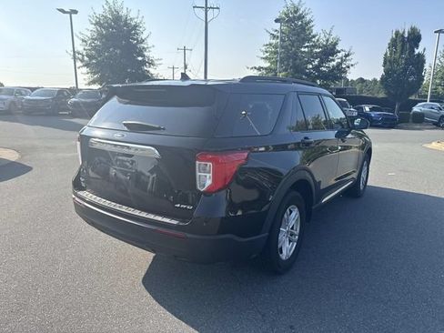 Used 2023 Ford Explorer XLT AWD/4WD image 7