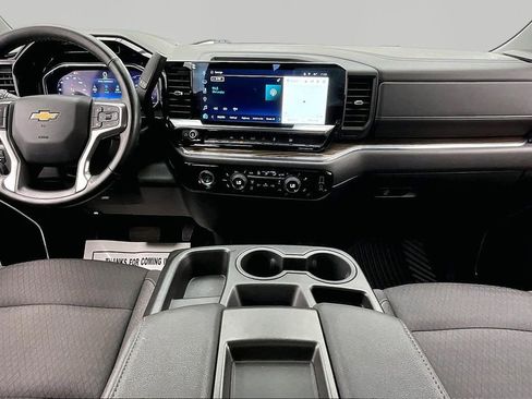 Used 2024 Chevrolet Silverado 1500 LT AWD/4WD image 16