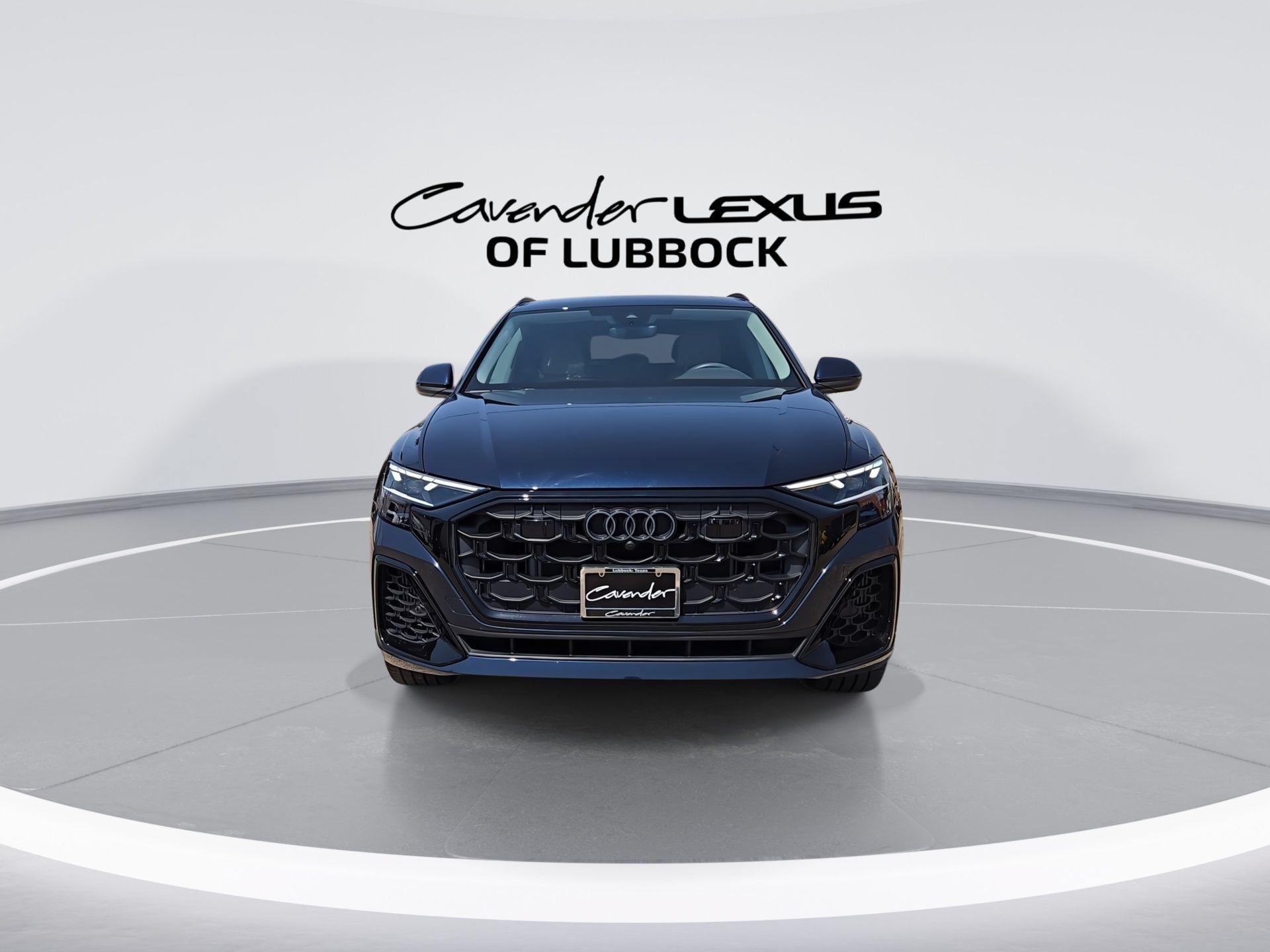 Used 2025 Audi Q8 Premium Plus AWD/4WD image 3