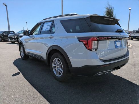 New 2026 Ford Explorer Active w/ Active Comfort Package image 6