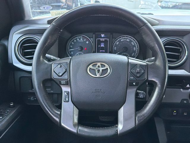 Used 2016 Toyota Tacoma TRD Off-Road w/ Premium & Technology Package RWD image 23