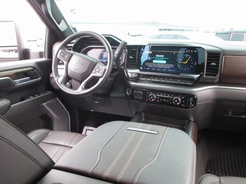 Certified 2024 Chevrolet Silverado 2500 High Country w/ Midnight Edition image 25