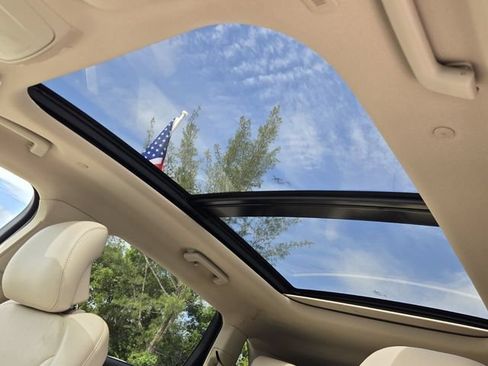 Used 2019 Lincoln Nautilus Reserve FWD image 16