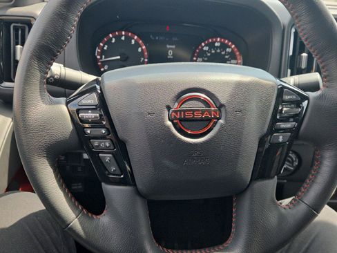 Used 2026 Nissan Frontier PRO-4X AWD/4WD image 23