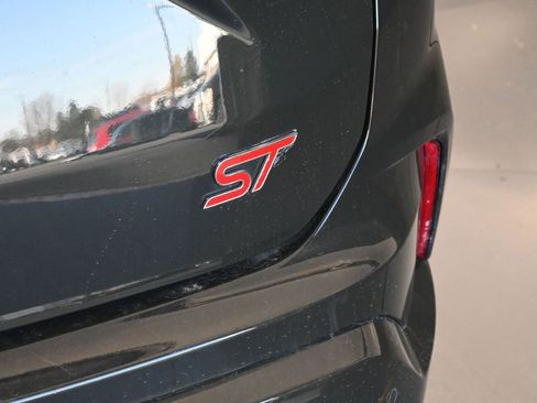 Used 2024 Ford Edge ST w/ Equipment Group 401A image 14