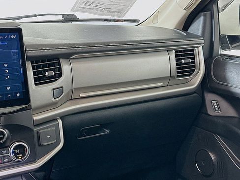 Used 2022 Ford Expedition Max XLT AWD/4WD image 25