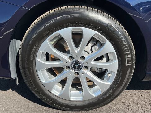 Used 2019 Mercedes-Benz E 300 4MATIC image 34