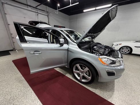 Used 2012 Volvo XC60 T6 AWD/4WD image 42