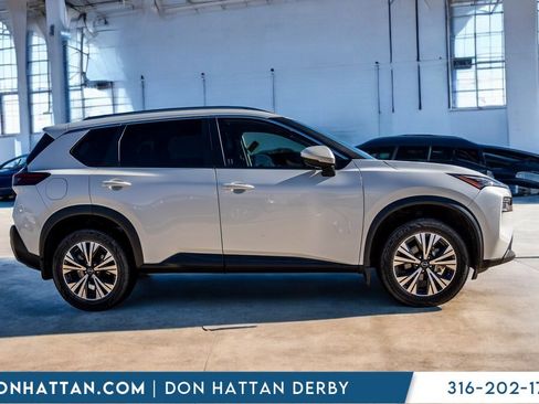 Used 2023 Nissan Rogue SV w/ SV Premium Package image 32