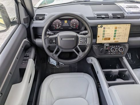 New 2026 Land Rover Defender 110 X-Dynamic SE AWD/4WD image 17
